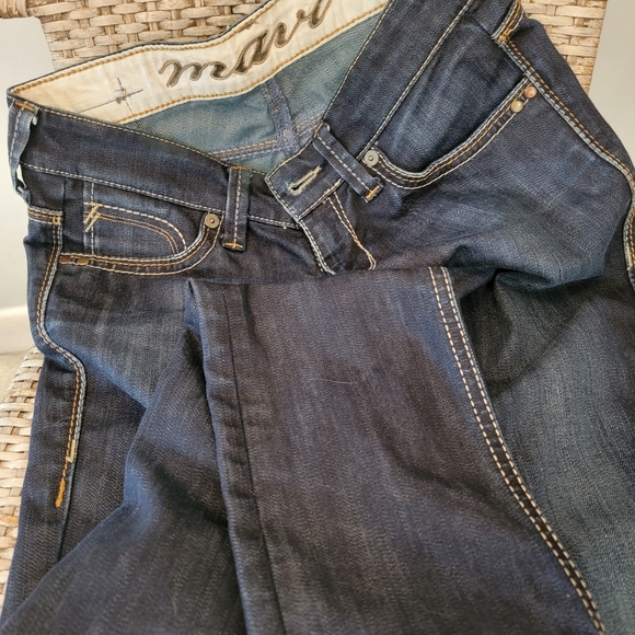 MAVI Women's Slim Jeans- Lindy fit. - Picture 5 of 6